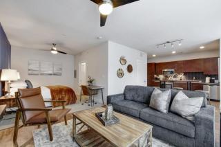 Attractive Cozy Studio Near Downtown Pool Gym - San Antonio - 8