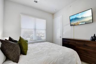 FLAT 2BR Downtown Riverfront Work from Home Wifi Pool - San Antonio - 1