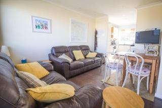 Chalet For Hire At Rainbows End Near A Beautiful Norfolk Beach Ref 31039R - 5