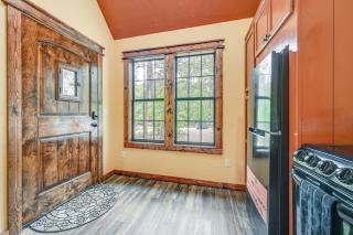 Blissful Broken Bow Studio Fire Pit and Jacuzzi Tub - Broken Bow - 7