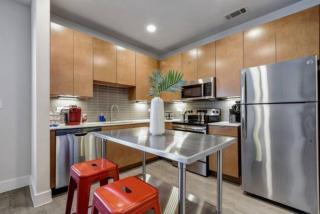 Luxurious Studio, Work from Home, Wifi, Riverwalk - San Antonio - 9