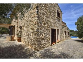 Spacious Petra Getaway with Pool - Petra - 3