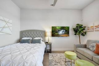 Elegant Modern Studio mins from Riverwalk - 8