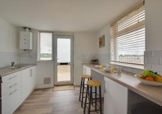 Sailing Club Bungalow - Wolferton - 4
