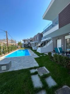 Emerald Luxury Suites & Pool II - Ofrínion - 4