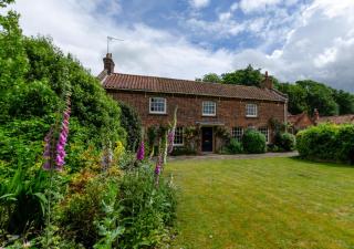 St Lawrence House - - 0