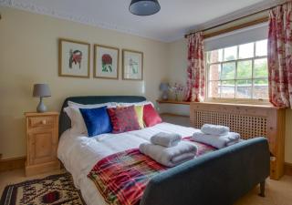 St Lawrence House - - 2