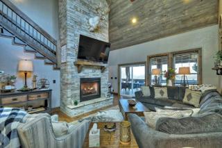 Tranquility Perch w Tri State Mtn Views & Hot Tub - Murphy - 7