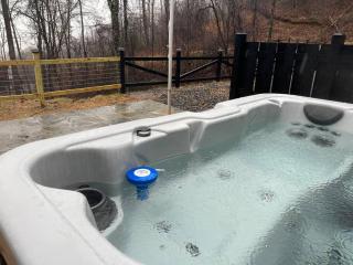 Luxe Escape - Modern Getaway Cabin with Mtn Views - Mineral Bluff - 5