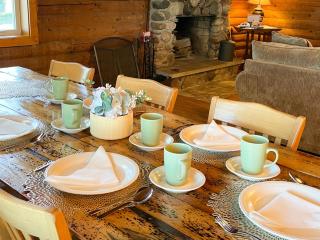Elkhorn 3 Bedroom 2 Bathroom Log Cabin Sleeps 8 - Lincoln Log Cabin - Elkhorn - 1