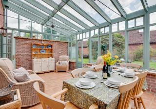 Watts Cottage - Upton - 5