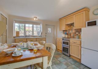 Town Yard Cottage - 3