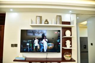 Elegant 3-Bedroom Condo with Pool, Gym & Free Wi-Fi - 6