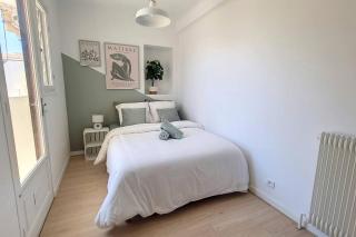 3P central refait à neuf - Parking L430cm x W275cm - Antibes - 1