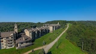 Seven Springs Stoneridge 3 Bedroom & Loft Standard Condo, walking distance to slopes! condo - 1