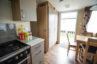 Beautiful 8 Berth Caravan For Hire At Seashore Haven Park In Norfolk Ref 22039C - Great Yarmouth - 2
