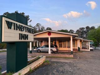 WINDTREE INN - Grove Hill - 9