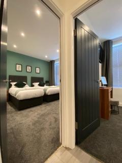Modern 3 bedroom apartment close to the city centre - Liverpool - 3