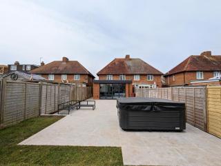 Malthouse Cottage - 1