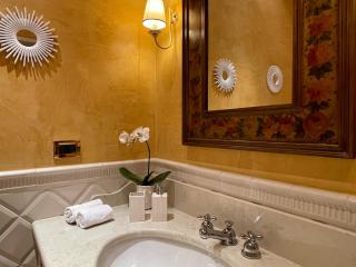 BELLE ILE LAKE VIEW SUITE - 2