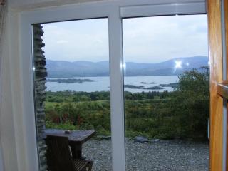 Charming Two Bedroom Cottage with Magnificent Sea Views. 10 minutes from Kenmare - Kenmare - 1