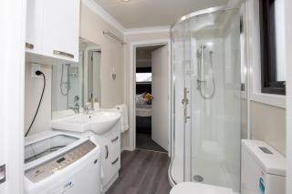 Affordable Modern Accommodation - Westport - 3