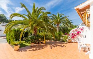 Las Flores by Sun & Sea Homes - 9