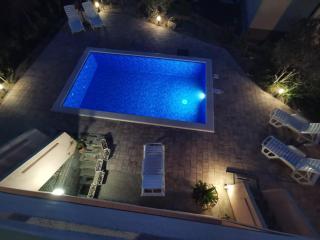 Apartments with a swimming pool Punat, Krk - 5378 - Punat - 3