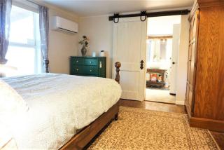 Cozy Home with Big Yard - Full Kitchen-More Than a Hotel Stay! - Lyles - 3