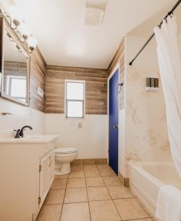 1 or 3 Bedroom Apartment with Full Kitchen - Page - 1