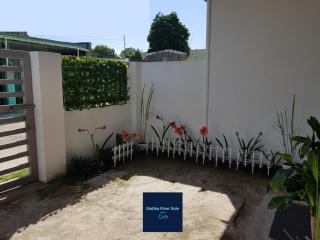 Stellka cheerful 2BR townhouse near the beach and city - Nasugbu - 9