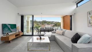 #15 The Ash Apartments Close To Beach Accom Holidays - 0