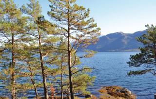 2 Bedroom Gorgeous Home In Varaldsøy - Skjelnes - 3