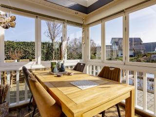 Beautiful holiday home with private terrace - Kropswolde - 4