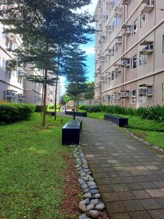 2-bedroom condo unit with Netflix and board games - 8