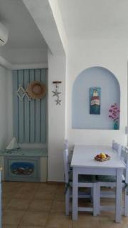 LEMONELIA, one big,4-5 people and one small apartment ,2-3 people - Loutsa - 8