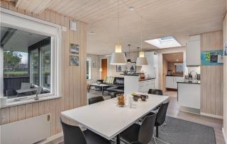 3 Bedroom Beautiful Home In Ebeltoft - 9
