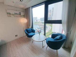 Lotte Castle Marina - Yeosu - 0