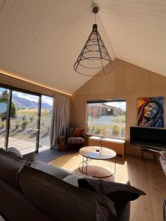 Backcountry hut with a modern twist - Ohau - 7