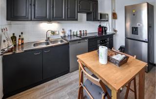 Nice Apartment In Carpentras With Wifi - 2