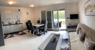 Meli Maisonette Apartments - Ližnjan - 0