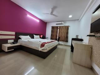 Sandesh Resort - Wai - 1