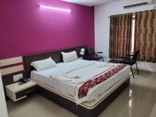 Sandesh Resort - Wai - 8