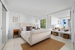 Waves 11 - Beachfront - Sleeps 8 - 6