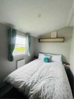Community Wishes Retreat - Butlins Passes Included - Lincolnshire - 7