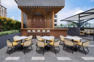 Ramada Plaza by Wyndham Bangkok Sukhumvit 48 - 2