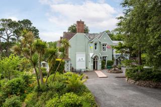 Orestone Manor - 8
