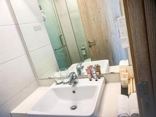 The First Stay Hotel - Hưng Yên - 1