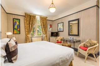 Orestone Manor - 2