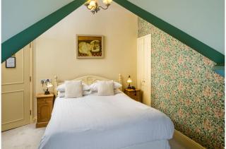 Orestone Manor - 3